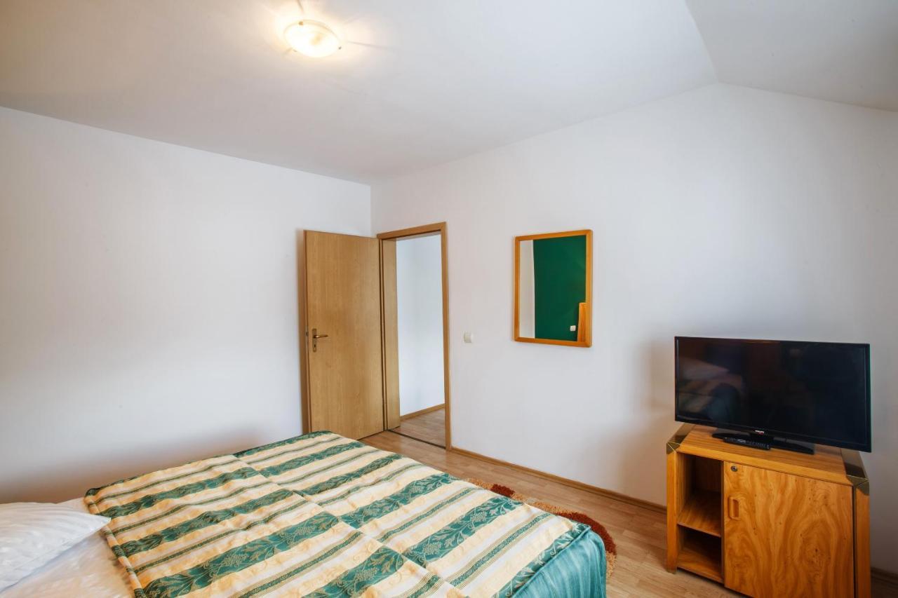 Domeniul Dracula Danes Hotel Kültér fotó