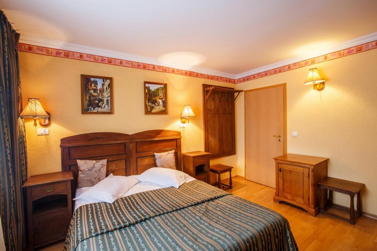 Domeniul Dracula Danes Hotel Kültér fotó