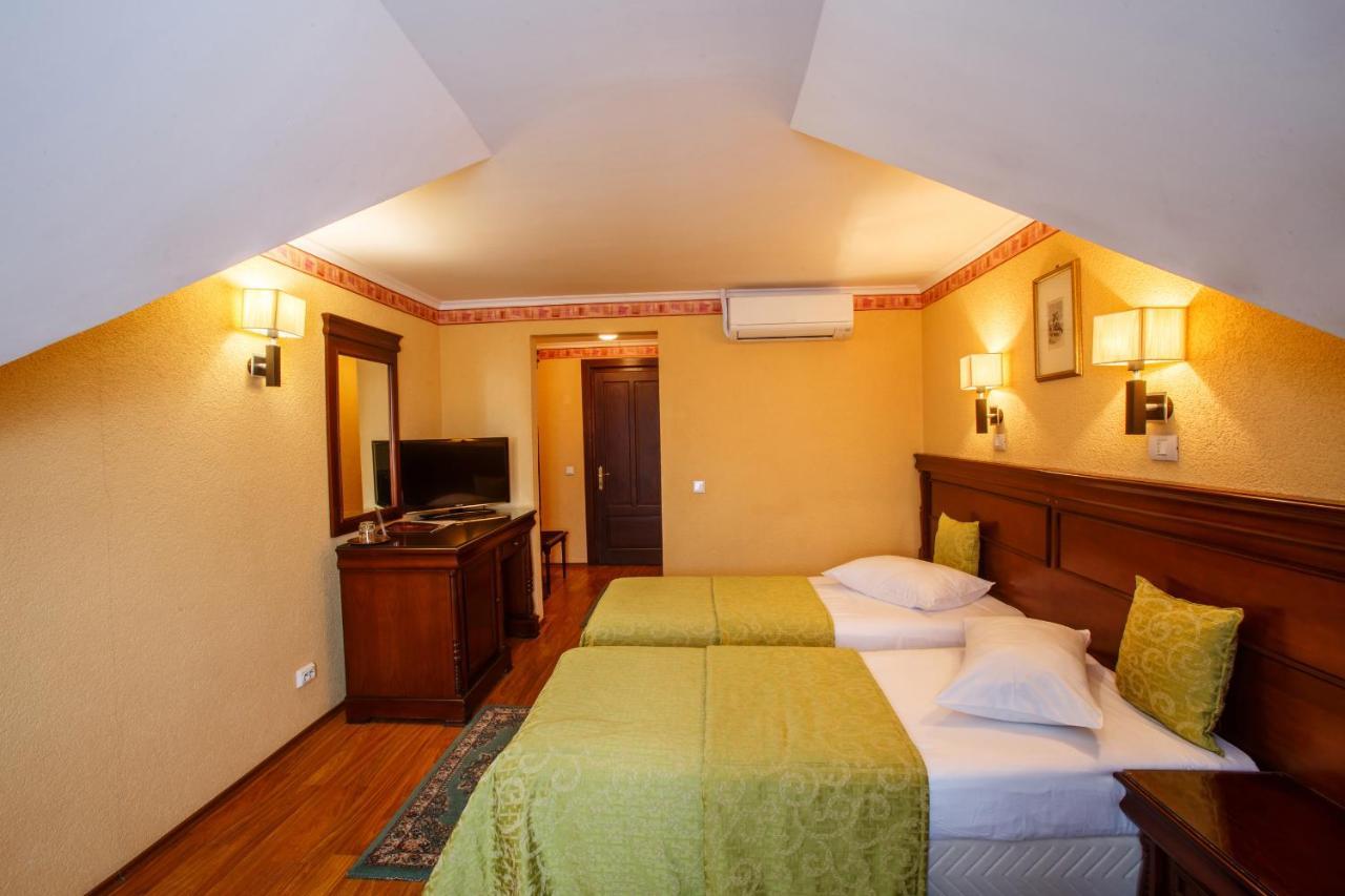 Domeniul Dracula Danes Hotel Kültér fotó