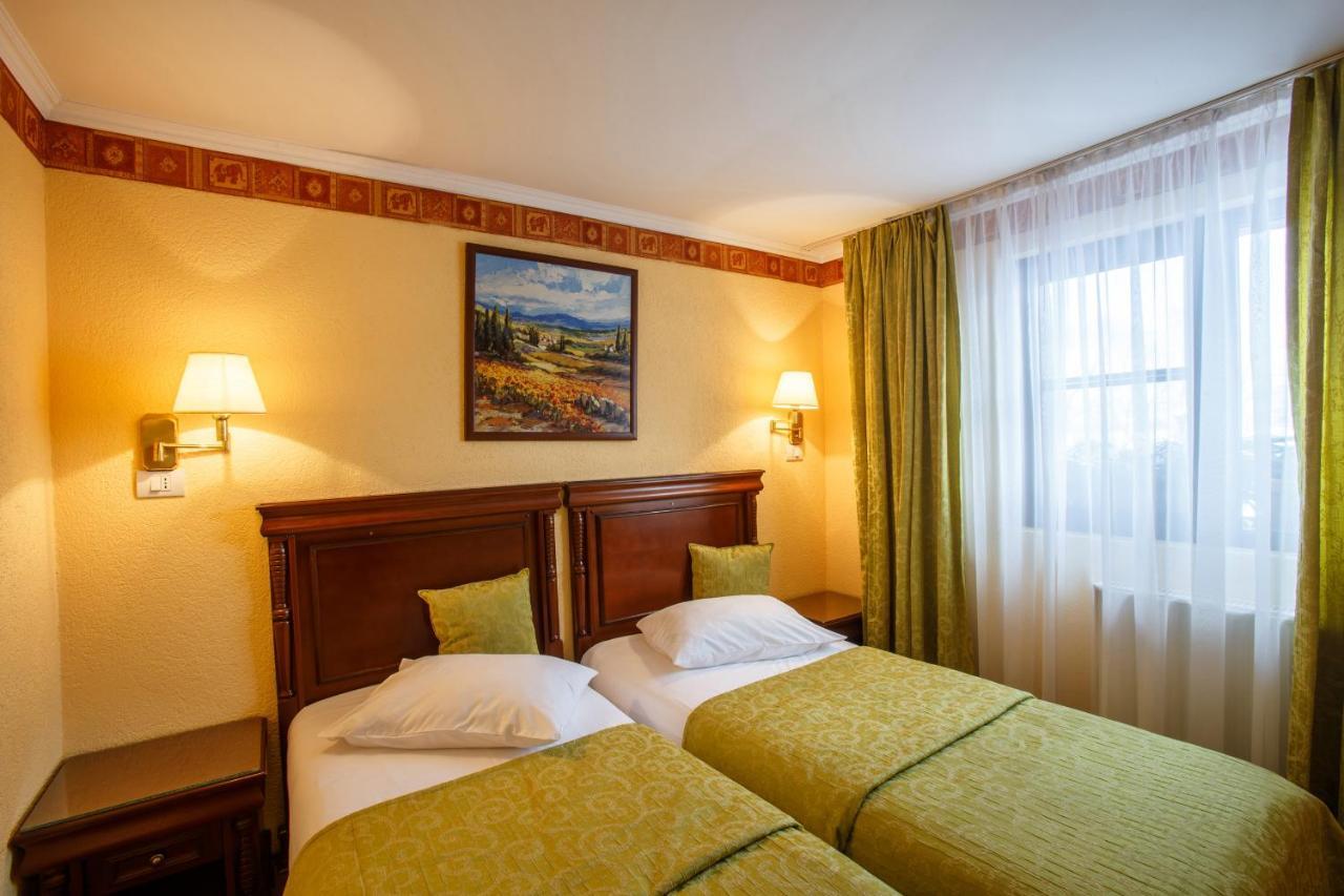Domeniul Dracula Danes Hotel Kültér fotó