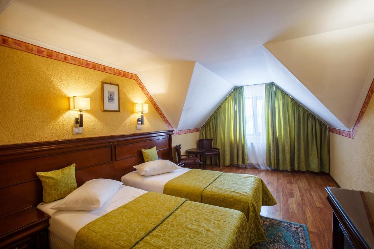Domeniul Dracula Danes Hotel Kültér fotó