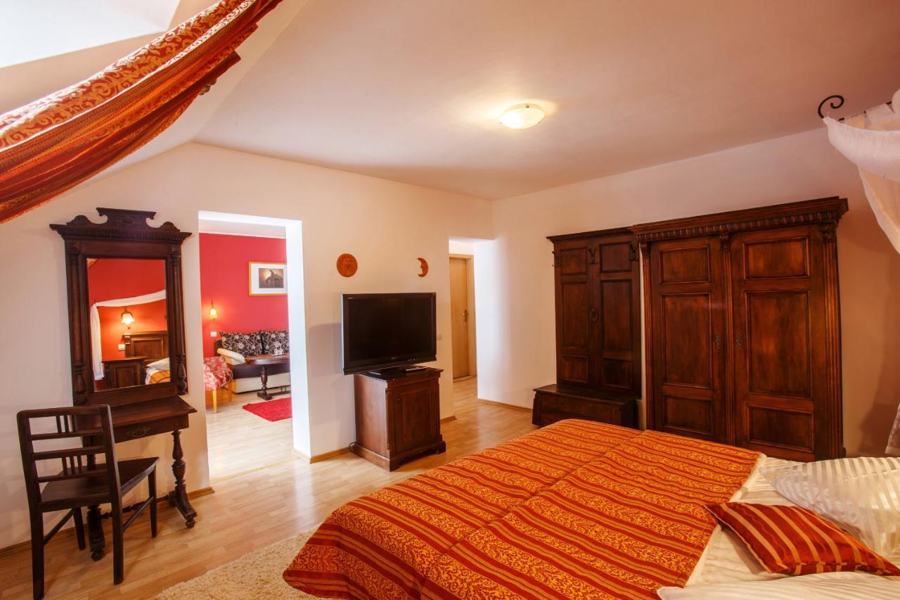 Domeniul Dracula Danes Hotel Kültér fotó