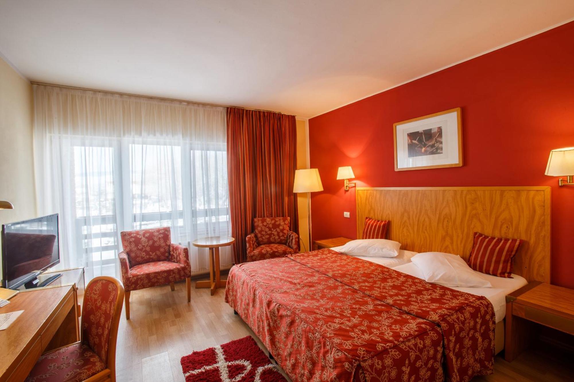 Domeniul Dracula Danes Hotel Kültér fotó