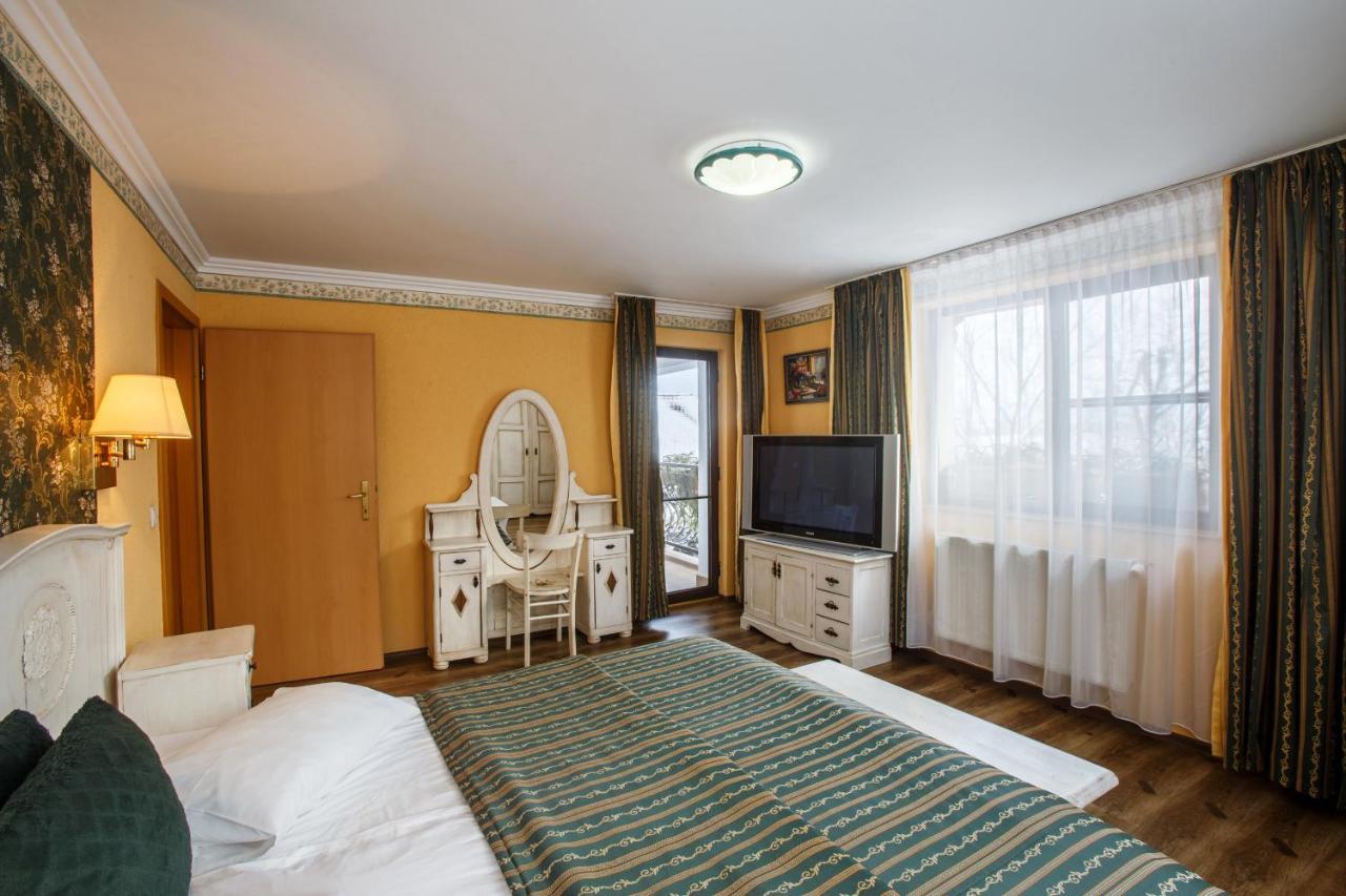Domeniul Dracula Danes Hotel Kültér fotó