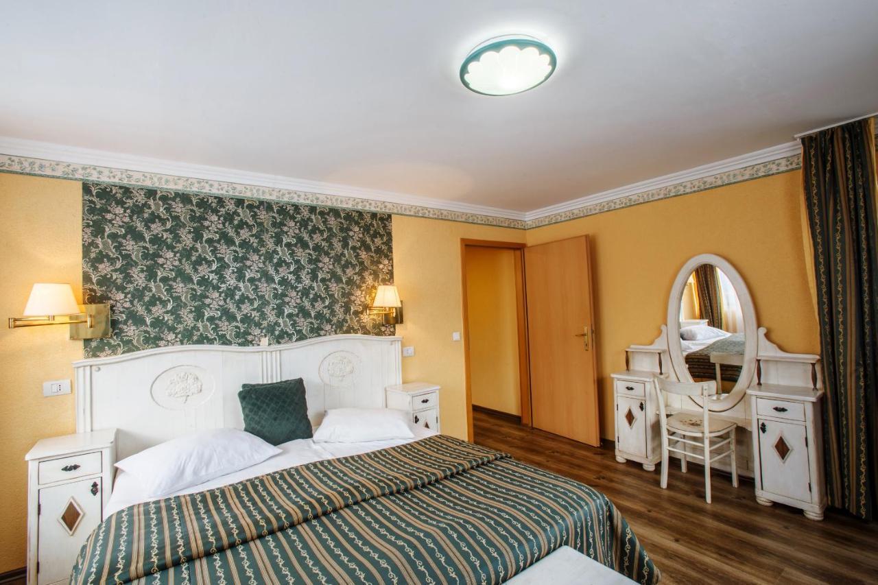 Domeniul Dracula Danes Hotel Kültér fotó